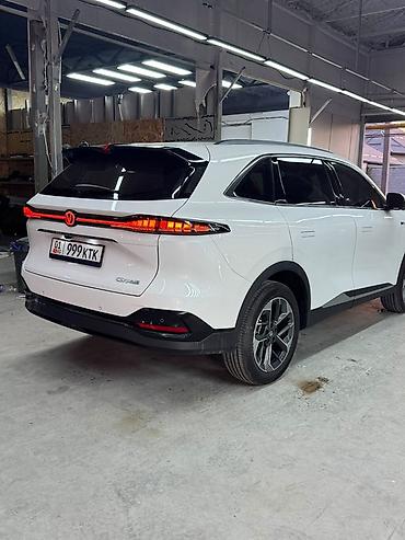 chery arizzo: Changan CS75 Plus: 2025 г., Автомат, Бензин, Кроссовер — 3