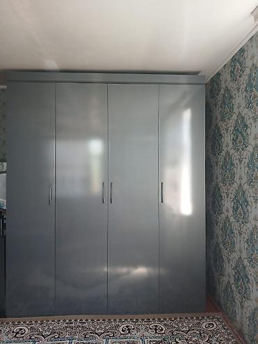 qapı dayandırıcı: Yataq otağı mebel dəsti – boz rəngli, parlaq səthli modern dizayn — 2