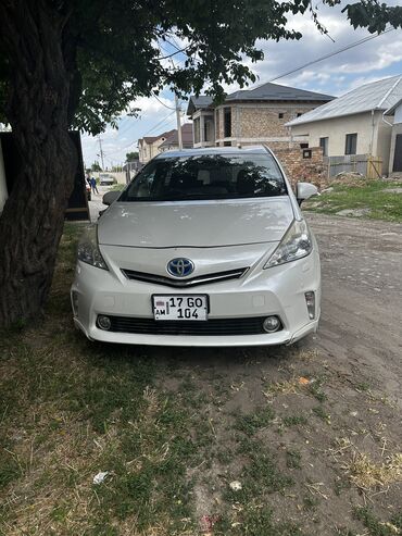 Toyota: Toyota Prius: 2014 г., 1.8 л, Автомат, Гибрид, Универсал