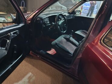 Volkswagen: Volkswagen Vento: 1993 г., 1.8 л, Механика, Бензин, Седан — 5