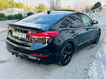 Hyundai: Hyundai Elantra: 0.2 l | 2017 il Sedan — 3