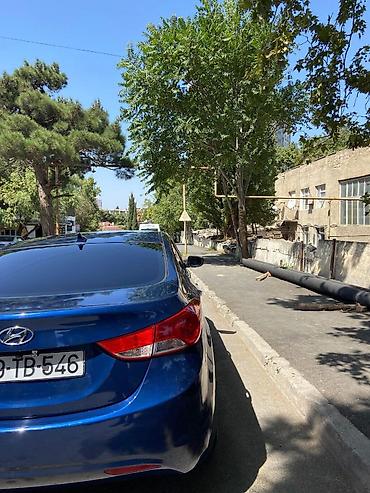 elantra 2013: Hyundai Elantra: 1.8 l | 2013 il Sedan — 3