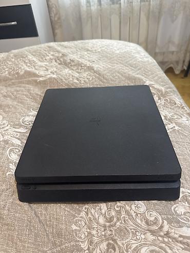 sony усилитель: Sony PlayStation 4 Slim oyun konsolu Komplekt: - PS4 Slim (qara rəng) — 4