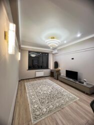 сдаю квартиру микрорайон кокжар: 1 бөлмө, 47 кв. м, Элитка, 11 кабат, Дизайнердик ремонт