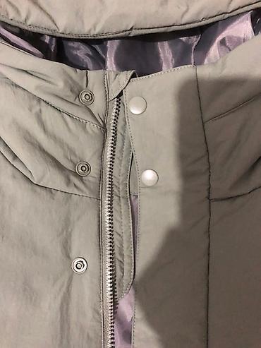 Верхняя одежда: Очень красивая, теплая, фирменная куртка Uniqlo. Оригинал. Подойдет — 2