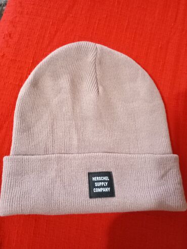 Kape, šalovi i rukavice: Kape zenske,muske,deciji i salovi.Novo i kao novo kape po 250d salovi — 18