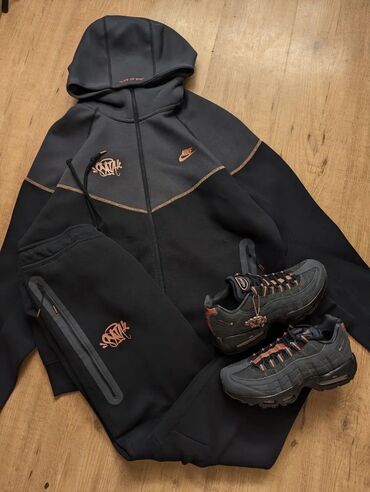 Спортивные костюмы: Мужской спортивный костюм, M (EU 38), Nike, Новый, цвет - Черный, Платная доставка