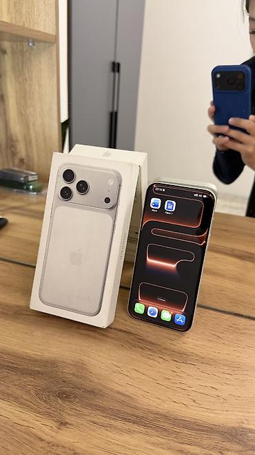 apple 17 pro: IPhone 17 Pro Max, Б/у, 256 ГБ, Серебристый, Зарядное устройство, Защитное стекло, Чехол, 98 % — 5