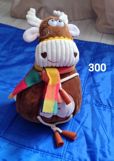 пистоновый пистолет: Игрушки от 100 до 300 сом (цены указаны на фото) район Аламедин-1