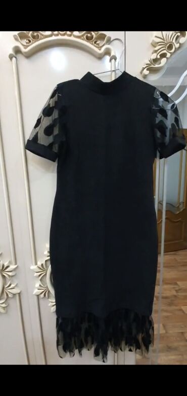 Ziyafət donları: Zərif dizaynlı tünd çəhrayı ziyafət/gecə geyimi. - Yarımətəkli — 10