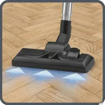 Klasični usisivači: Tehničke Karakteristike Snaga : 750Nivo buke : 75Hepa kesa  — 3