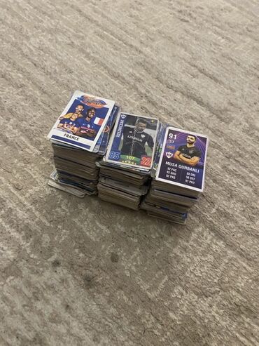 idman elcekleri: Futbol kolleksiya kartları dəsti - Böyük kolleksiya: yüzlərlə kart