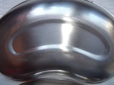 Medicinska oprema: Špric 100 ml za pretakanje ispiranje. Može i za druge namene . Kao — 10