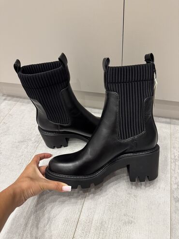 термо обувь женская: Ботинки, 39, Zara, Новый, цвет - Черный, Самовывоз