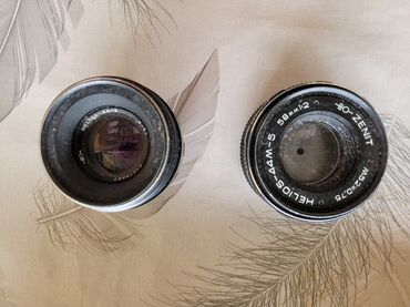 Foto və video aksesuarları: İki ədəd HELIOS-44M-S və ZENIT linzaları. Hər iki linza 58mm diametrə
