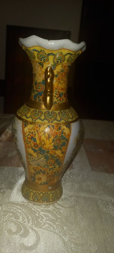 Umetnost i kolekcionarstvo: Kineska stara - antikvarna vaza rucno oslikana visina 20cm