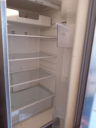 hotpoint: İşlənmiş 2 qapılı Hotpoint Ariston Soyuducu Satılır, rəng - Bej, Təkərli — 2