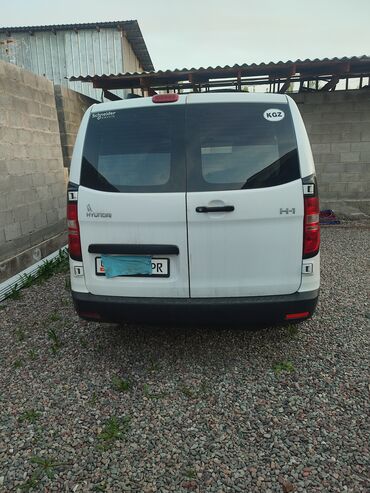 Hyundai: Hyundai H-1 (Grand Starex): 2010 г., 2.5 л, Механика, Дизель, Минивэн