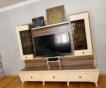 salon bas vanasi: Klassik üslubda yemək və qonaq otağı dəsti Tərkib: - Yemək masası + 6 — 8
