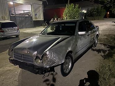1 kz: Mercedes-Benz E-Class: 1997 г., 2.3 л, Механика, Бензин, Седан — 2