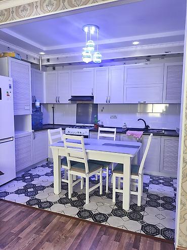 Продажа квартир: 2 комнаты, 82 м², 7 мкр 4 этаж — 22