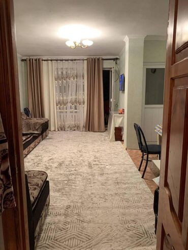 дешевые квартиры в оше: 2 комнаты, 43 м², Индивидуалка, 3 этаж, Косметический ремонт