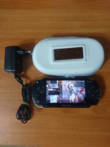 psp memory card: Sony PSP в хорошем рабочем состоянии, прошита, флешка 4 гига
