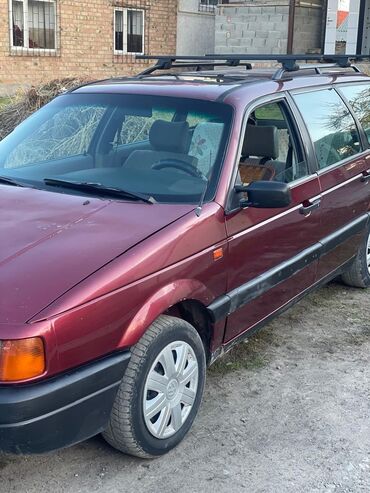 Volkswagen: Volkswagen Passat: 1991 г., 1.8 л, Механика, Бензин, Универсал