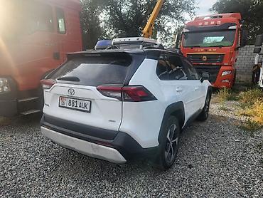 reno duster: Toyota RAV4: 2018 г., Бензин, Кроссовер — 4
