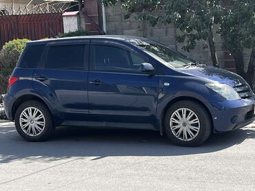 Toyota: Toyota ist: 2003 г., 1.5 л, Автомат, Бензин, Хэтчбэк — 5