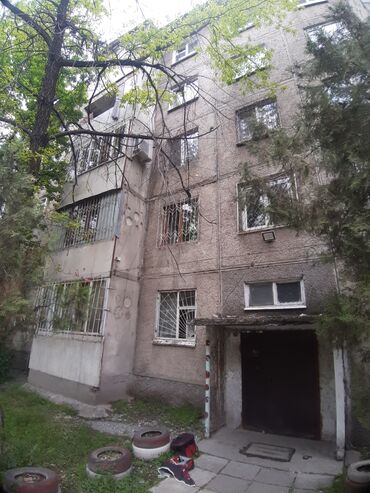 квартиры боконбаева: 2 комнаты, 45 м², 104 серия, 4 этаж, Старый ремонт