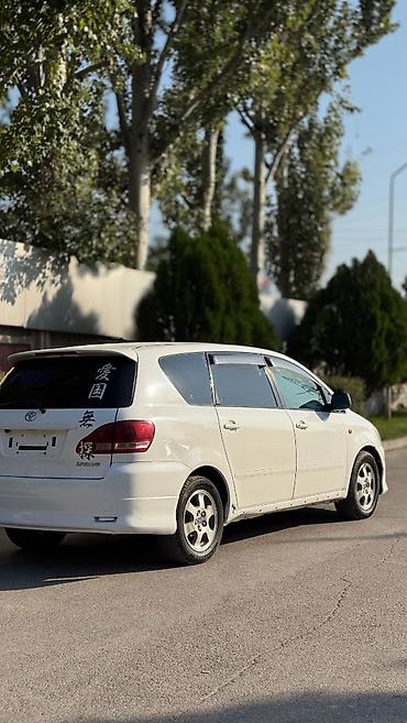 Toyota: Toyota Ipsum: 2003 г., 2.4 л, Автомат, Бензин, Минивэн — 2