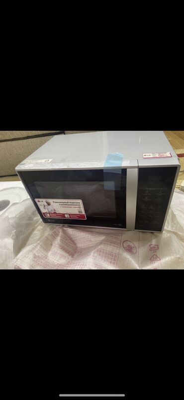 Другая техника для кухни: Микроволновка LG, Отдельностоящая, С микроволнами, цвет - Серебристый, Новый