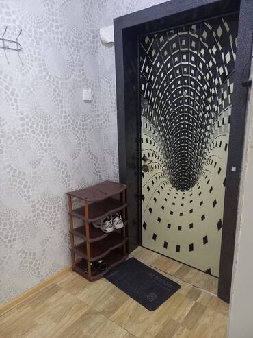 Uzunmüddətli kirayə mənzillər: Mənzil kirayə verilir tam əşyalı, 2 otaqdı (1-2 düzəlmə) 1 ci mərtəbə — 4