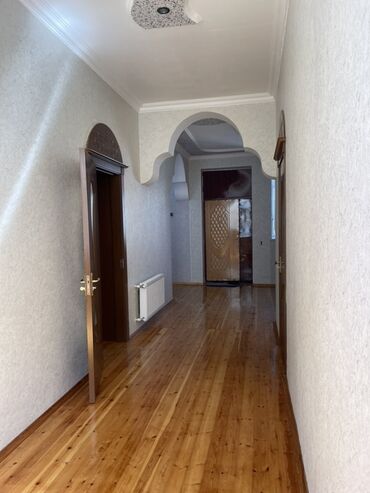 Həyət evləri və villaların satışı: Məhsul: Şəxsi ev/interyer Təsvir: - İki mərtəbəli ev interyeri: geniş -da lalafo.az — 20 Həyət evləri və villaların satışı: Məhsul: Şəxsi ev/interyer Təsvir: - İki mərtəbəli ev interyeri: geniş — 20