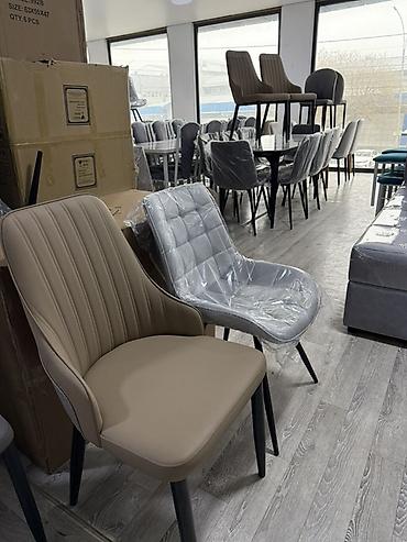 Кухонные столы: Обеденные столы с глянцевой столешницей - Прямоугольная форма — 25