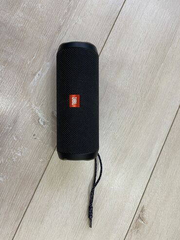 колонка усилитель микшер: Колонка JBL FLIP 4 Б/у колонка, рабочая, заряд держит, повреждений