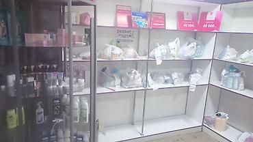 красивые вещи: Продается Витрина и Полка витрина 7000 полка 8000 полок два таких они — 1