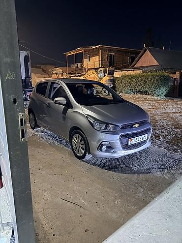Унаа сатуу: Chevrolet Spark: 2016 г., 1 л, Вариатор, Бензин — 2