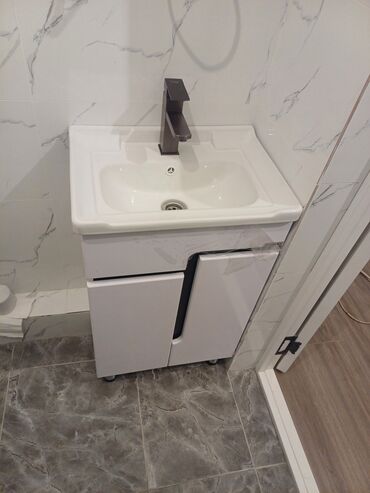 Монтаж и замена сантехники: Монтаж и замена сантехники Больше 6 лет опыта — 11