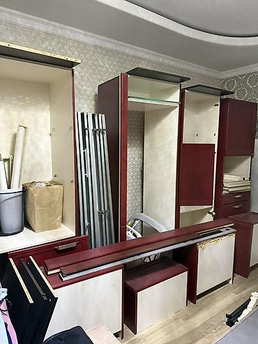 миякий мебел: Кухонный гарнитур, Б/у, цвет - Красный, Самовывоз — 2
