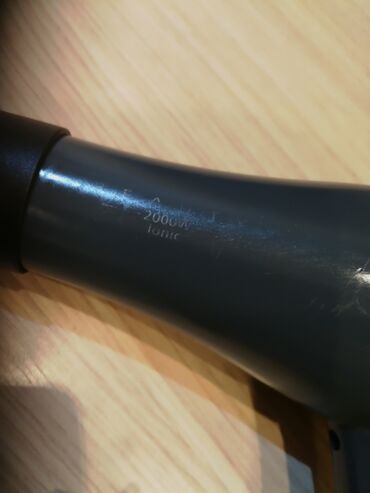 Fenovi za kosu: Fen Singer za kosu 2000w. Ima usmerivač vazduha. Ispravan provereno — 2