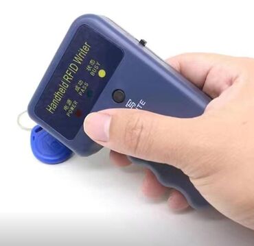 бу набор ключи: Программатор чипов домофона. Может копировать с одного старого чипа