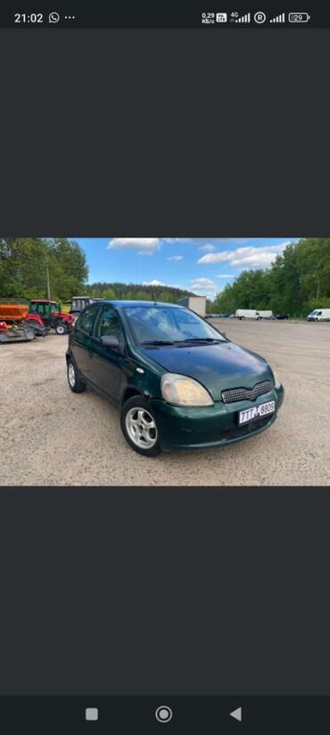 Toyota: Toyota Yaris: 2001 г., 1.3 л, Механика, Бензин