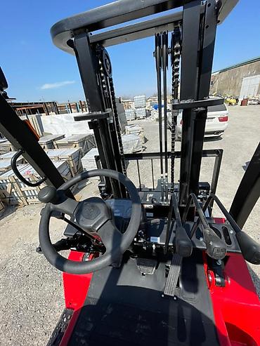 forklift: Dizel mühərrikli avtokar Hangcha CPCD30 Yükgötürmə qabiliyyəti 3000 kq — 6