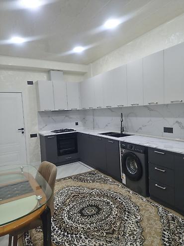 Kirayə mənzillər: Yasamalda, Məhəmməd Xiyabani küçəsində, "Simurqun binası"-nda 2 otaqlı — 5