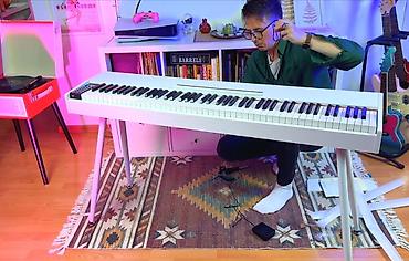 Digər: Elektro Pianino. 88 klaviş tam oktava Pianino səslidir. Əlavə 128 cür — 15