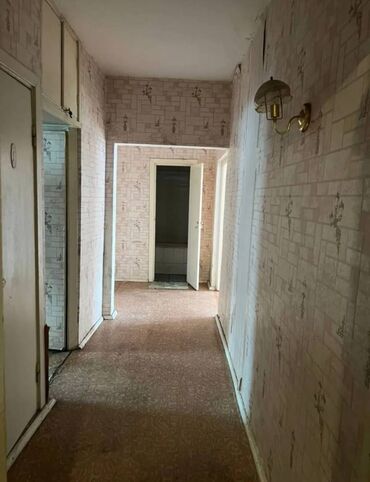 поселак манас: 2 комнаты, 62 м², 106 серия, 1 этаж, Старый ремонт