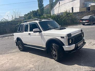 traktor te 42: Lada Niva (Uzun baza, 4 qapı) – off-road modifikasiya edilmiş — 3