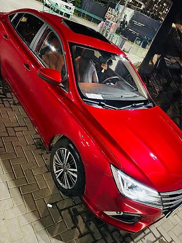 Roewe: Roewe i5: 2019 г., 1.5 л, Механика, Бензин — 3
